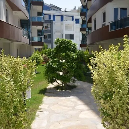 Onkel Residences *